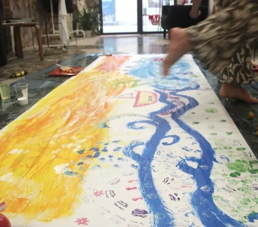 dibujo emocional, creatividad sanadora, expresión emocional, lenguaje visual, proceso creativo, autoconocimiento artístico, mandalas terapéuticos, collage emocional, arte infantil, creación libre, color emocional, simbolismo artístico, imaginación terapéutica, obras personales, materiales artísticos, plasticidad creativa,